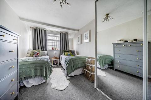 5 bedroom end of terrace house for sale, Witney,  Oxfordshire,  OX28