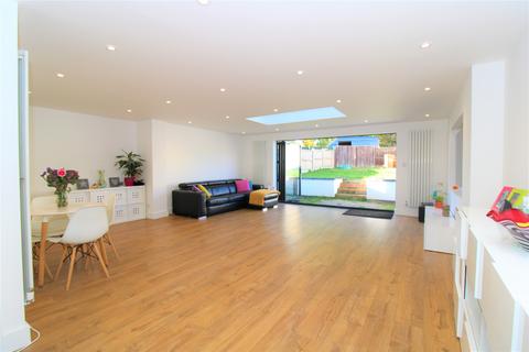 19 Eliot Road, Stevenage, SG2 0LL