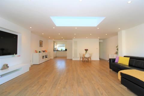 19 Eliot Road, Stevenage, SG2 0LL