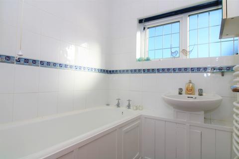 19 Eliot Road, Stevenage, SG2 0LL