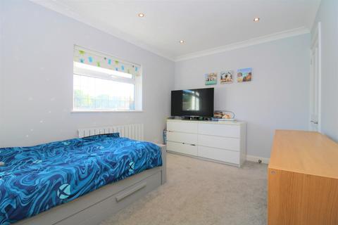 19 Eliot Road, Stevenage, SG2 0LL