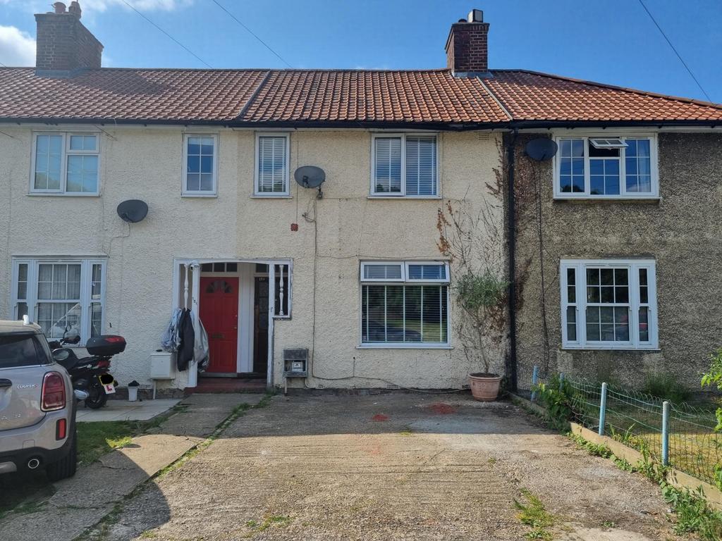 Blundell Road, Edgware, HA8 2 bed terraced house for sale £450,000