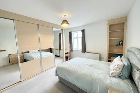 3 bedroom apartment for sale - Walter Bigg Way, Wallingford