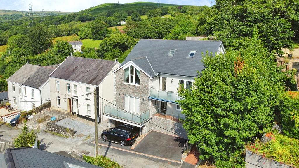 Goppa Road, Pontarddulais, Swansea... 5 bed detached house for sale £
