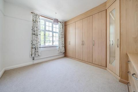 8 Acacia Gardens, West Wickham, BR4 9LD