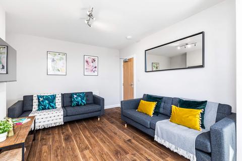 6 bedroom terraced house to rent - Norwood Grove, Leeds LS6