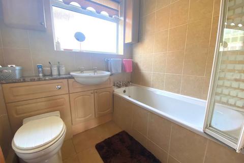 4 Brackenhill Close, Northampton, NN2 7LD