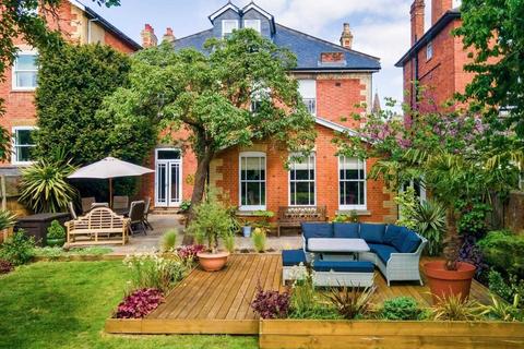 4 Brownlow Road, Reading, RG1 6NP