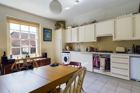 2 bedroom apartment to rent, Fernbrook, Pangbourne, RG8