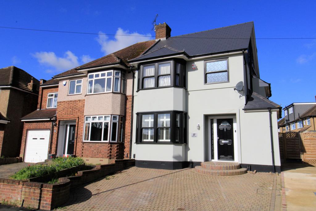Humber Drive, Upminster RM14 4 bed semidetached house for sale £679,995