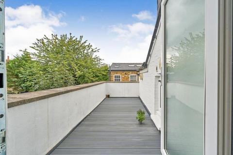 3 bedroom flat for sale - Richmond Road, Kingston upon Thames
