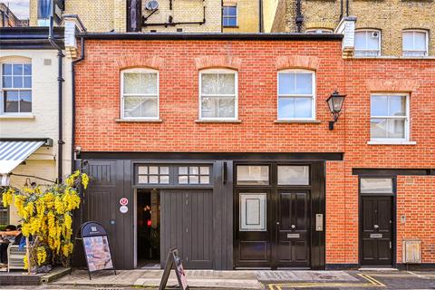 Studio to rent, Egerton Gardens Mews, London, SW3