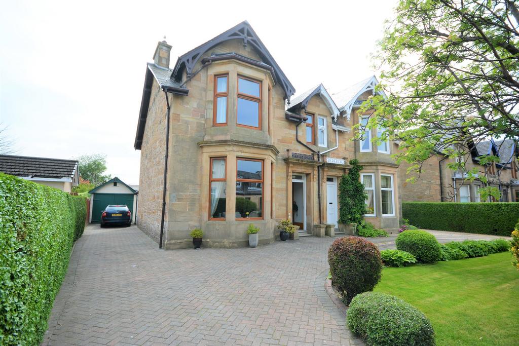 Bo'ness Road, Grangemouth, Stirlingshire, FK3 9BL 4 bed semidetached