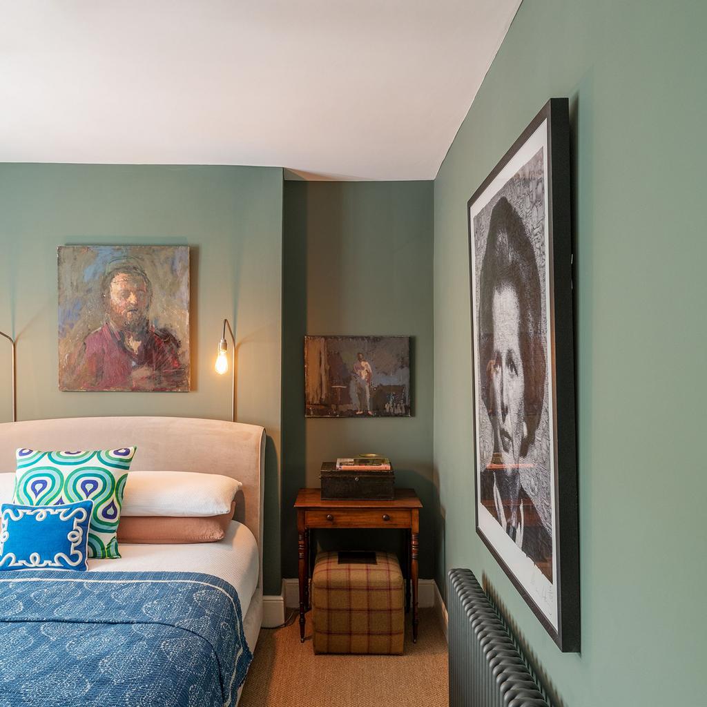 Flag Cottage, Dartmouth, Bedroom 1
