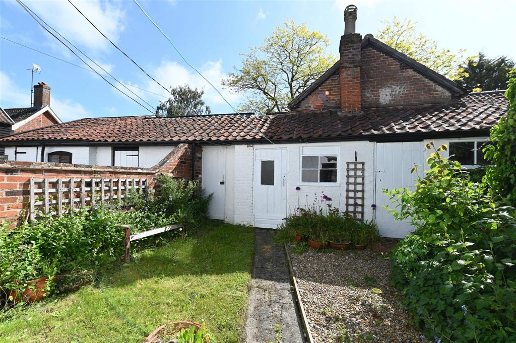 Framlingham, Suffolk 3 bed terraced house for sale £225,000