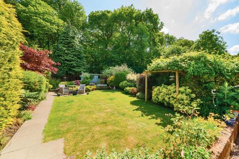 88 Cherry Tree Walk, West Wickham, BR4 9EH