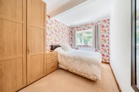 88 Cherry Tree Walk, West Wickham, BR4 9EH