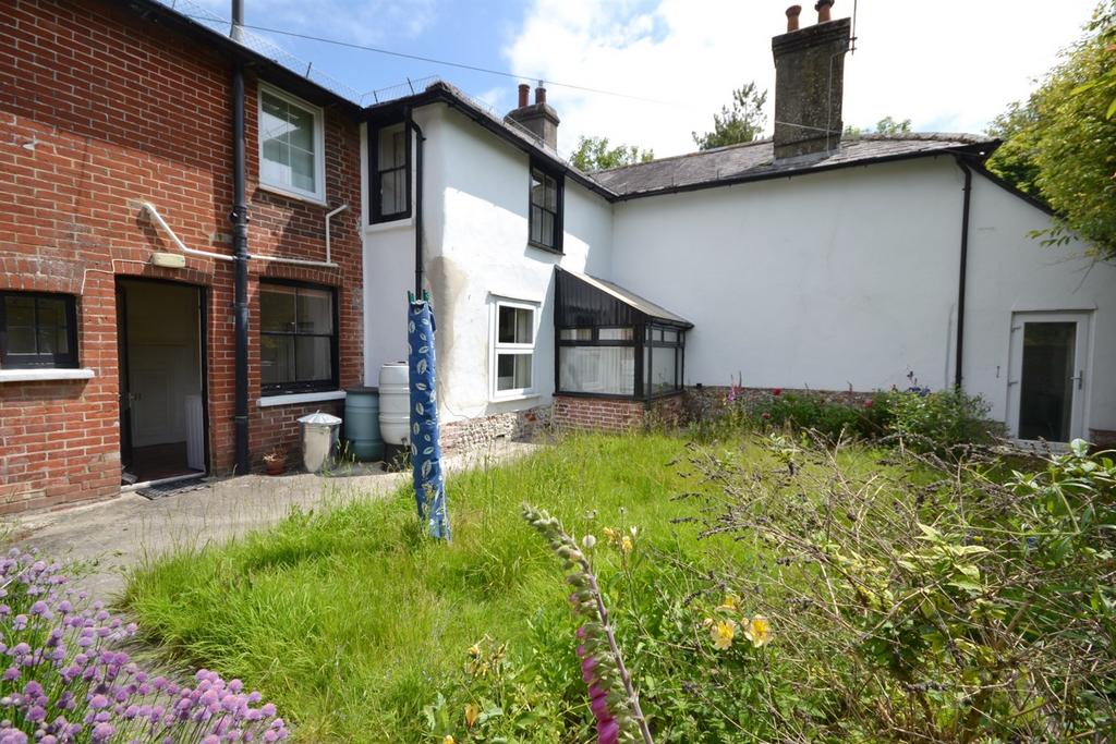 Winterbourne Dauntsey 4 bed detached house for sale £475,000