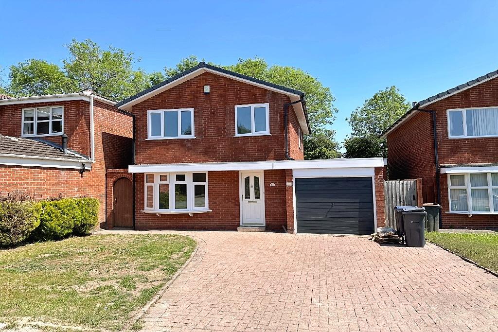 Exquisite four bedroom detached house   a true ge