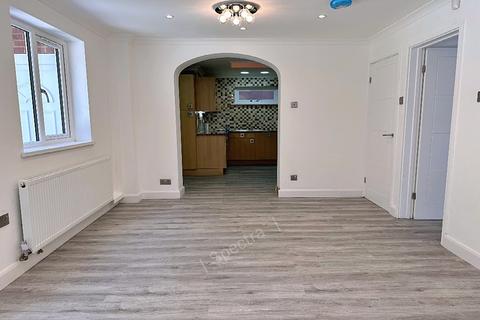 undefined, Leander Gardens, Kings Heath, B14