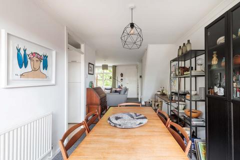 3 bedroom terraced house for sale - Manor Way, London