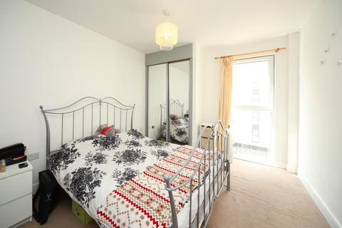 2 bedroom flat to rent, 305 Roehampton House ,39 Academy Way, Dagenham , RM8