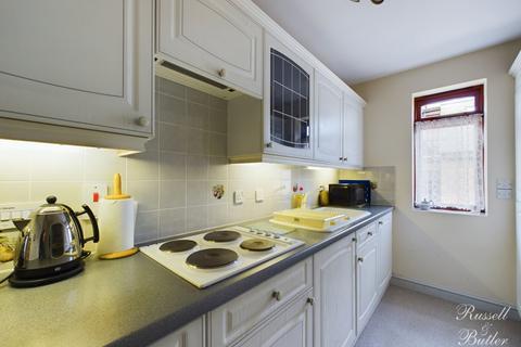 2 bedroom apartment for sale, Paynes Court, Buckingham