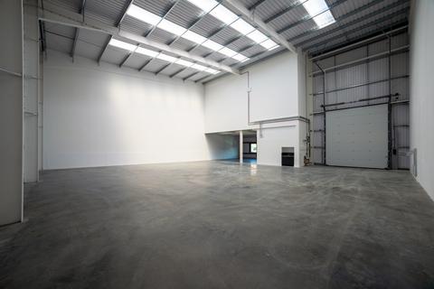 Industrial unit to rent, 42-44 Holmethorpe Avenue, Redhill RH1