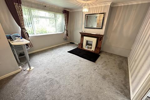 2 bedroom bungalow to rent, Denbigh Close,  Southall, UB1