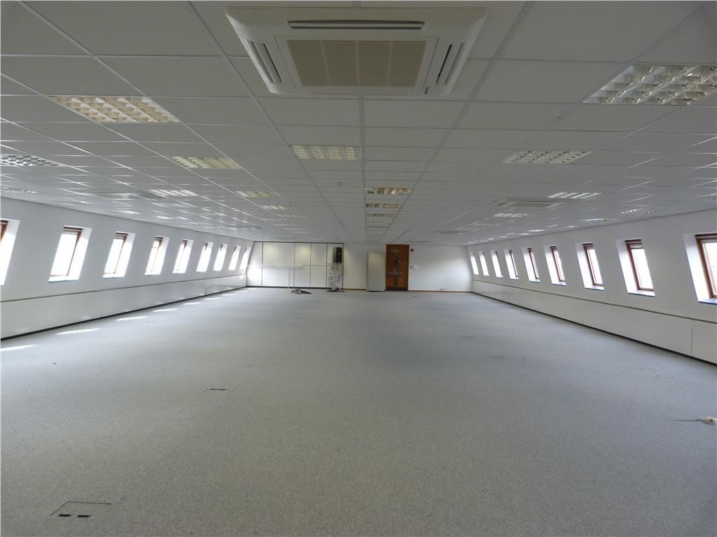 Bancroft Road, Reigate RH2 Office to rent £3,080 pcm (£711 pw)