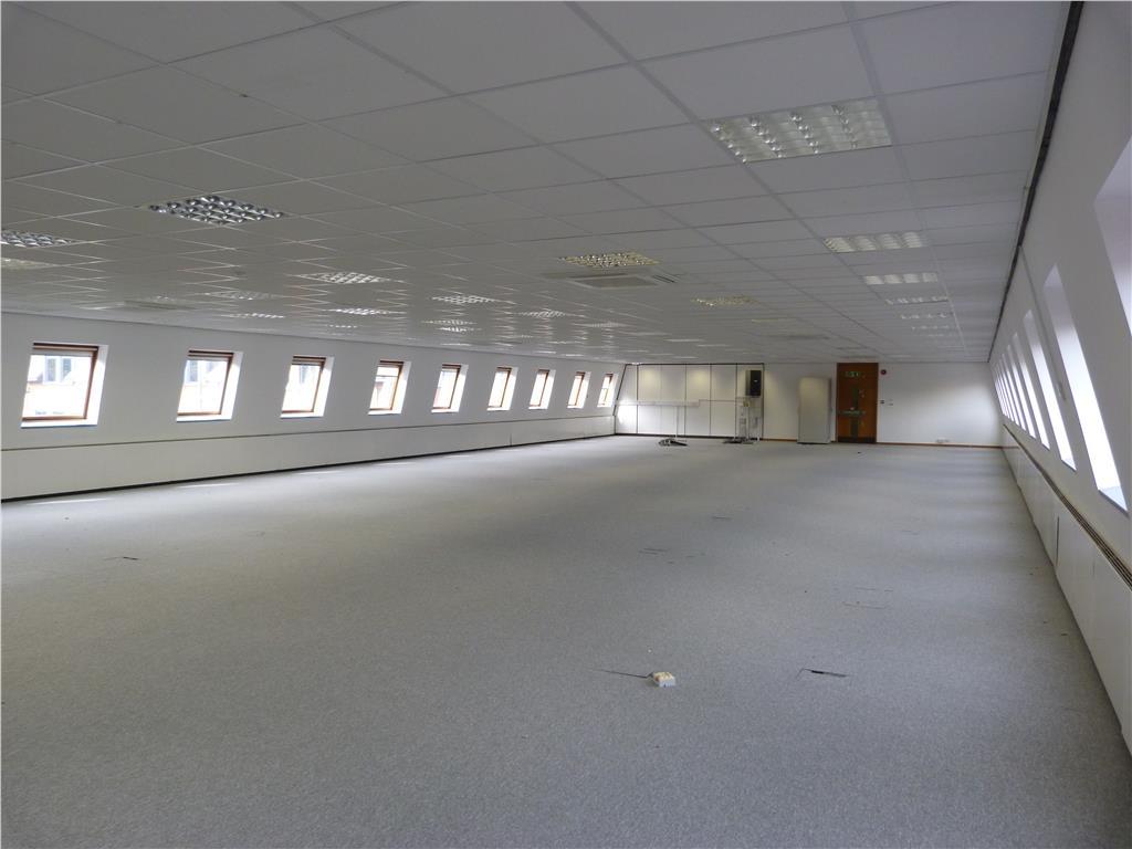 Bancroft Road, Reigate RH2 Office to rent £3,080 pcm (£711 pw)