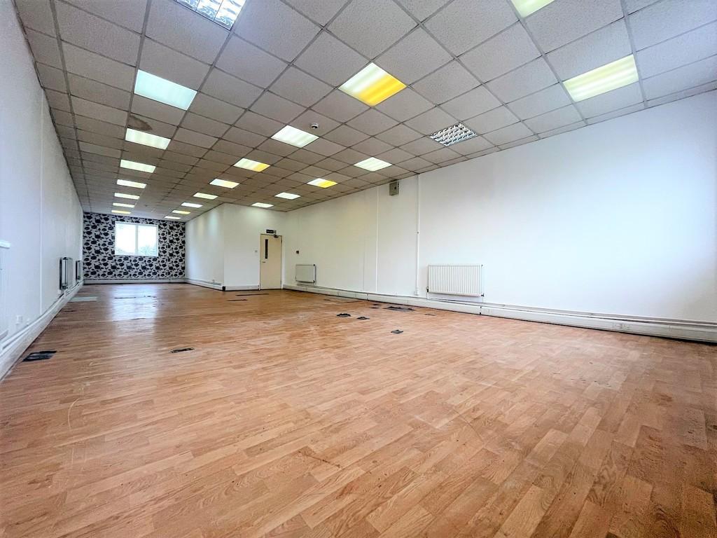 131 Aurelia Road, Croydon CR0 Industrial unit to rent £2,708 pcm (£