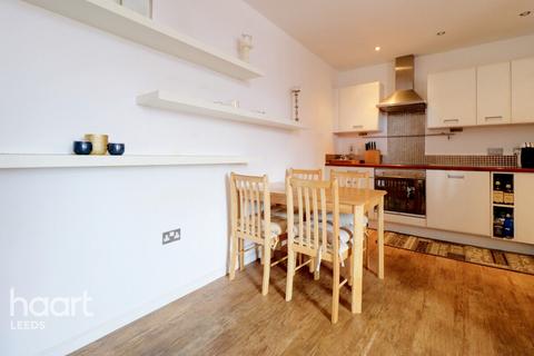 1 bedroom apartment for sale, The Headrow, Leeds. LS1