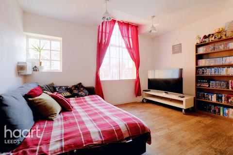 1 bedroom apartment for sale, The Headrow, Leeds. LS1