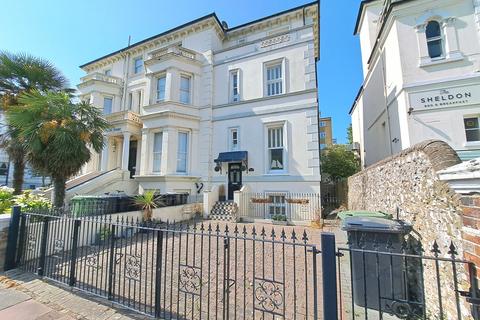 2 bedroom townhouse to rent, Burlington Place, Lower Meads, Eastbourne BN21