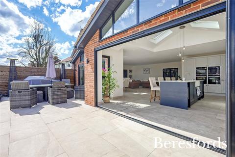 151 Rayleigh Road, Hutton, Brentwood, CM13 1LX
