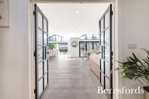 151 Rayleigh Road, Hutton, Brentwood, CM13 1LX