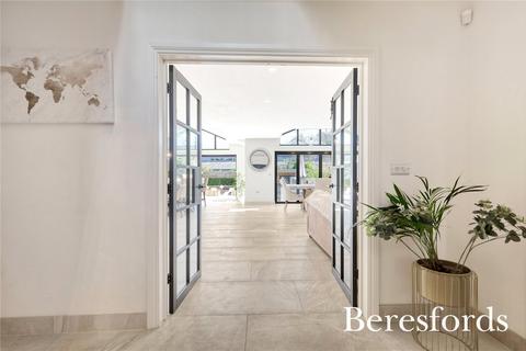 151 Rayleigh Road, Hutton, Brentwood, CM13 1LX