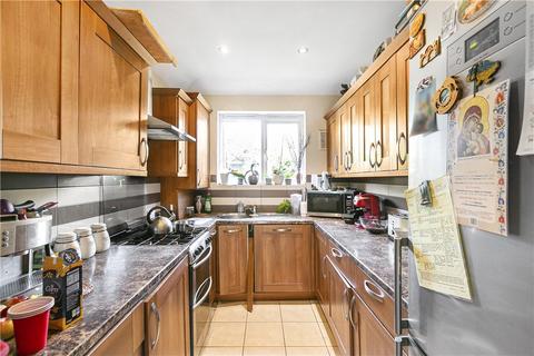 126 Princes Avenue, London, W3 8LT