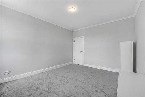 1 bedroom apartment to rent, Garratt Lane