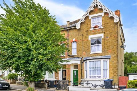 11a Rockmount Road, London, SE19 3SZ