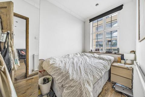 80a Bolton Crescent, London, SE5 0SE