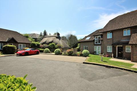 2 bedroom retirement property for sale, Lincoln Court, West End, Southampton