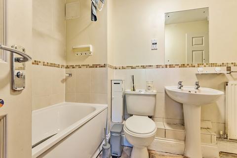 1 bedroom flat for sale, Bath Place, Winchester, SO22