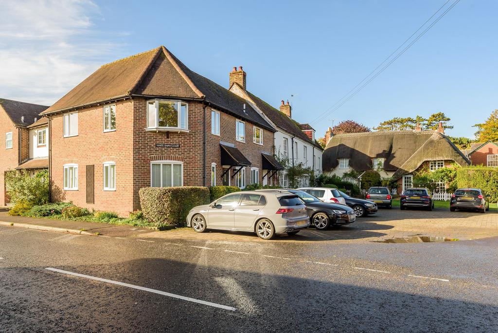 Oxford Road, Sutton Scotney, SO21 2 bed for sale £250,000