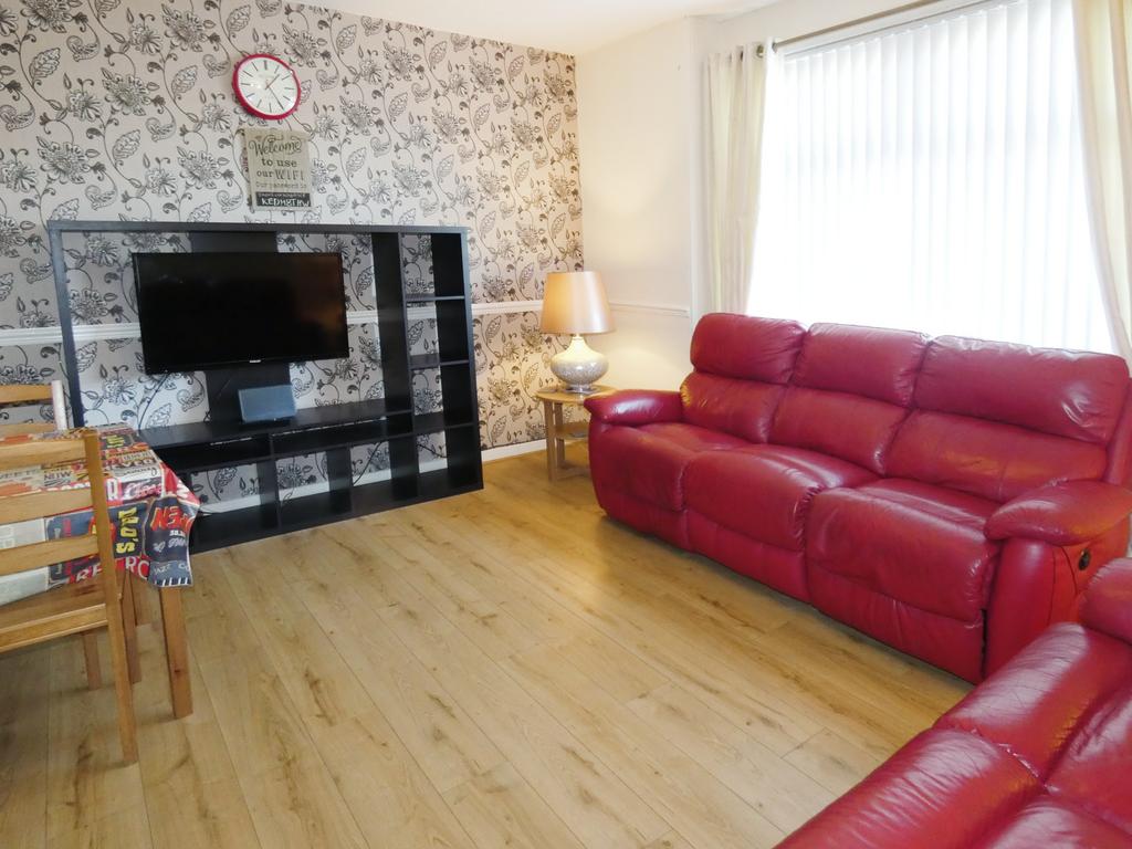 Barrie Terrace, Ardrossan KA22 2 bed flat £59,000
