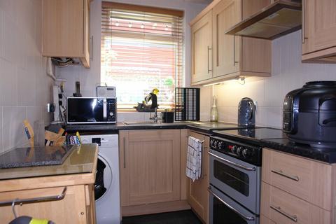 72 Crompton Street, Oldham, OL1 2BU