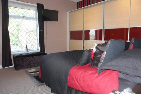 72 Crompton Street, Oldham, OL1 2BU