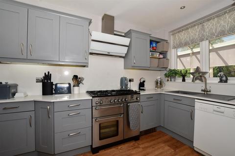 38 Fairhaven Avenue, Croydon, CR0 7RX