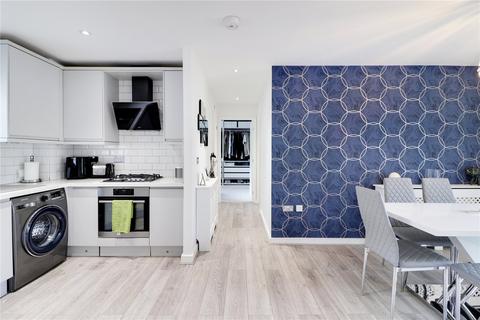 18 Sanderling Way, Greenhithe, DA9 9RJ